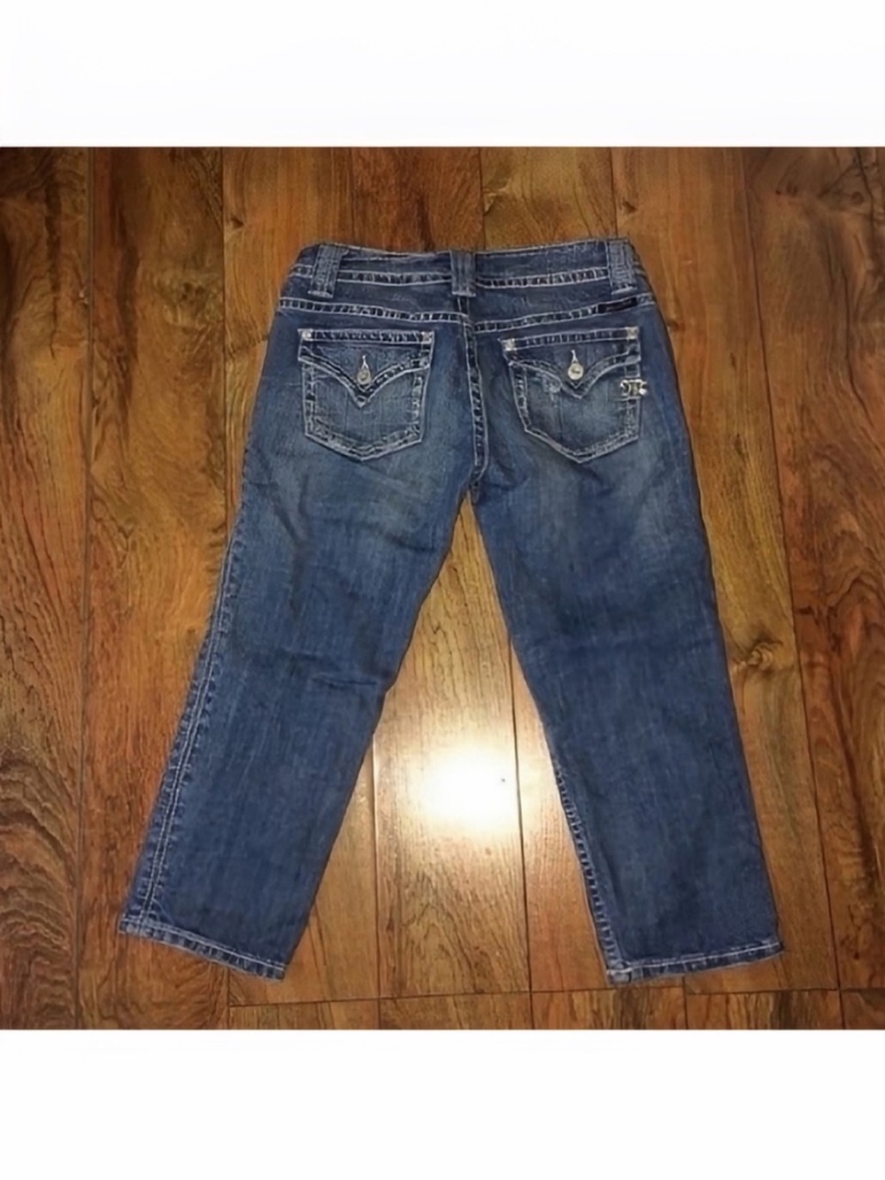 Like New Beautiful Miss Me Capri Jeans